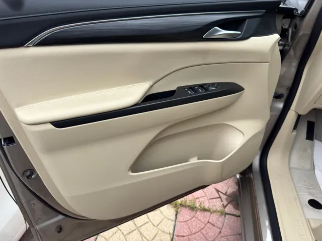 Buick Buick GL8 2023 ES Landmaster Exclusive — Фото автомобиля 3