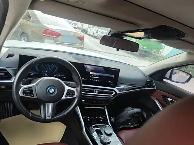 BMW i3 — Фото автомобиля 5
