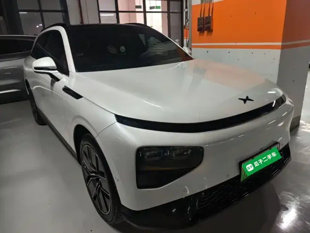 Xpeng G9 — Фото автомобиля 3