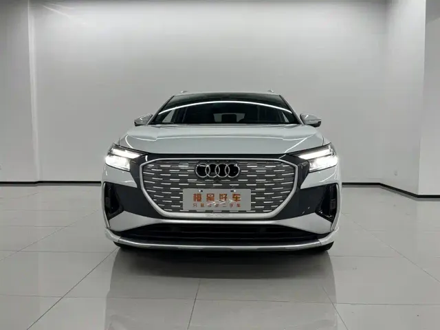 Audi Q4 e-tron — Фото автомобиля 2