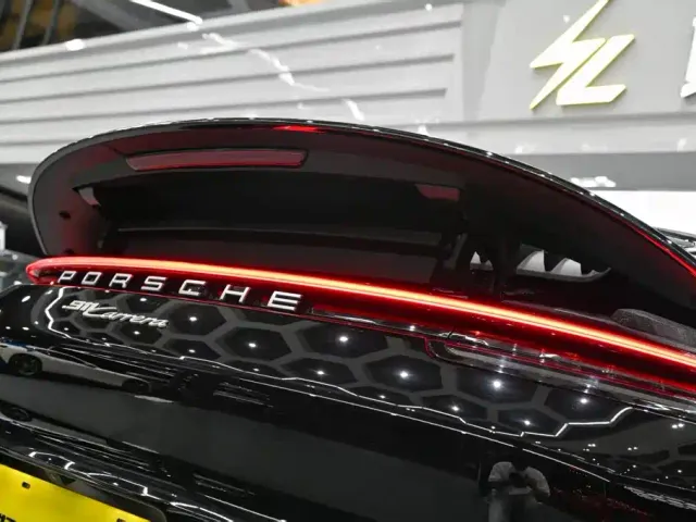 Porsche 911 — Фото автомобиля 3