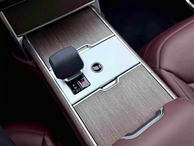 Land Rover Range Rover — Фото автомобиля 12