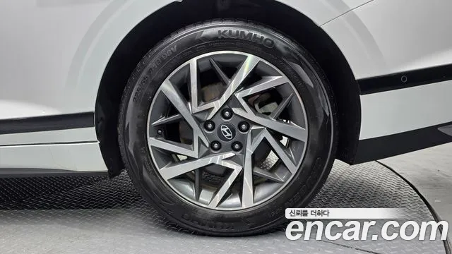 Hyundai Grandeur GN7 — Фото автомобиля 22