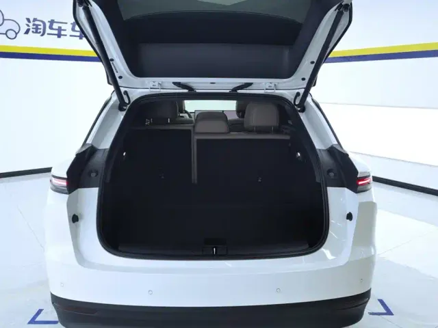 Li Auto i6 — Фото автомобиля 4