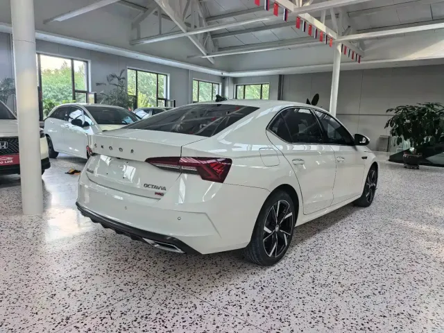 Skoda Octavia — Фото автомобиля 7