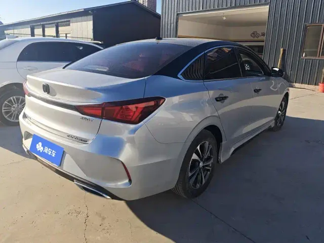 Changan Eado — Фото автомобиля 3