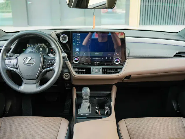 Lexus ES — Фото автомобиля 17