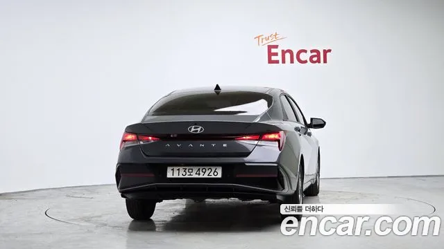 Hyundai Avante — Фото автомобиля 4