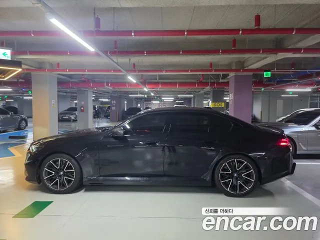 BMW M5 G90 — Фото автомобиля 4