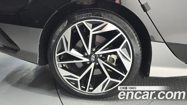 Hyundai Ioniq 6 — Фото автомобиля 5