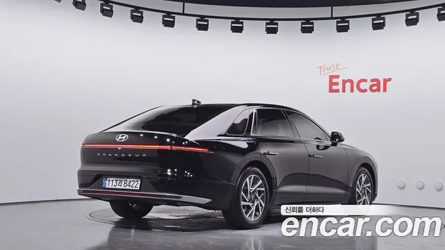 Hyundai Grandeur — Фото автомобиля 2