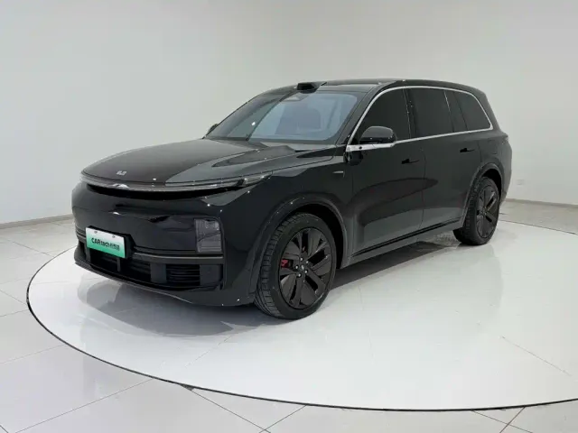 Li Auto Li Xiang L9 2022 Max — Фото автомобиля 24