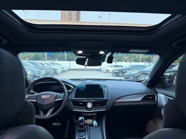 Cadillac CT5 — Фото автомобиля 7