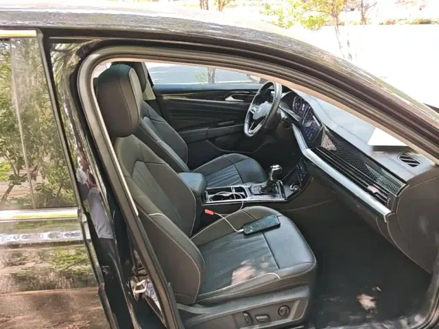 Volkswagen Passat — Фото автомобиля 24