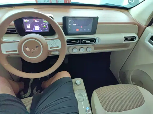 Wuling Hongguang Mini EV — Фото автомобиля 9