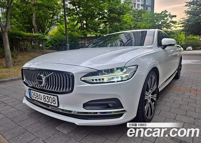 Volvo S90 — Фото автомобиля 2
