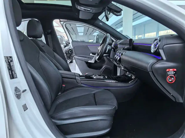 Mercedes-Benz A-Class — Фото автомобиля 12