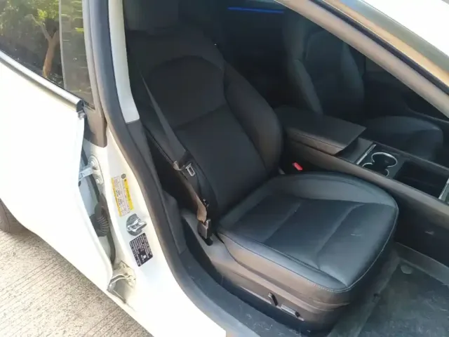 Tesla Model 3 2025 Model Year Facelift Rear-Wheel Drive — Фото автомобиля 24