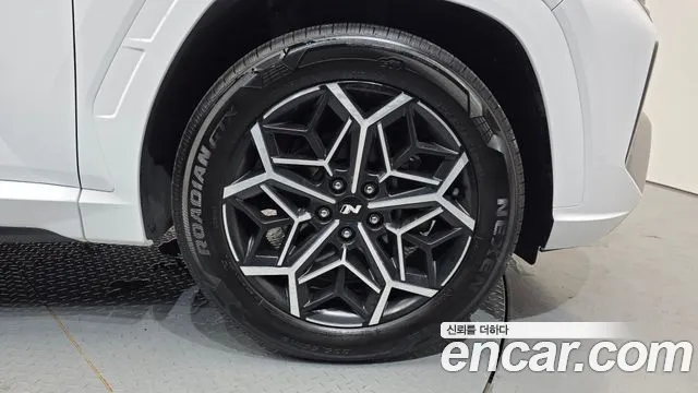 Hyundai Tucson Tucson (NX4) Бензин 1.6 турбо 2WD — Фото автомобиля 4