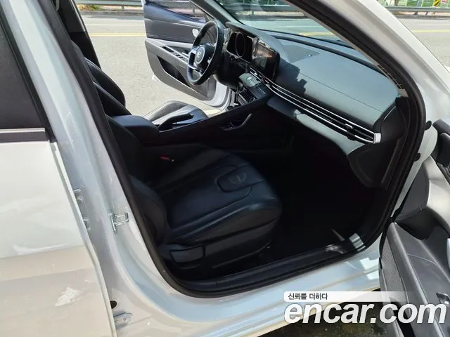 Hyundai AVANTE Avante (CN7) — Фото автомобиля 20