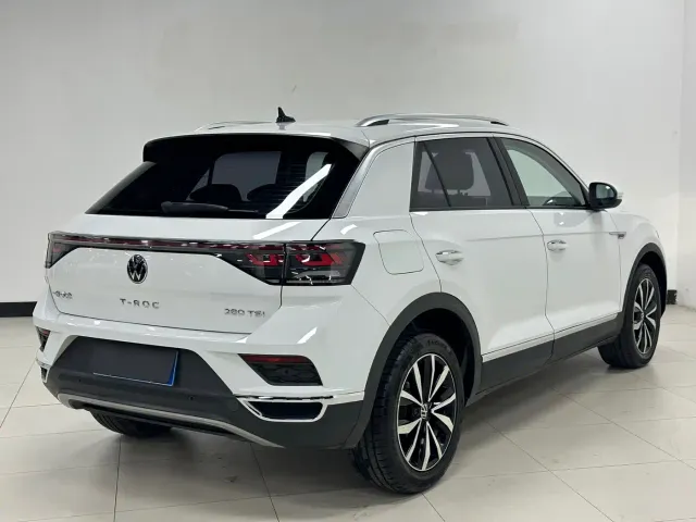 Volkswagen T-Roc — Фото автомобиля 4