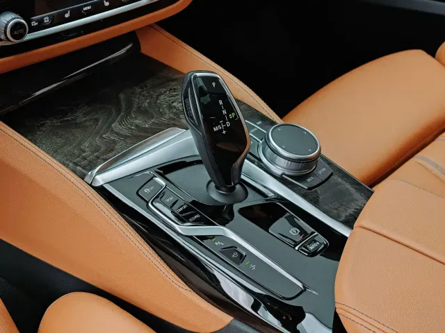 BMW 6 Series Gran Turismo — Фото автомобиля 12