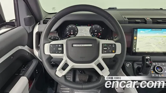 Land Rover Defender — Фото автомобиля 15