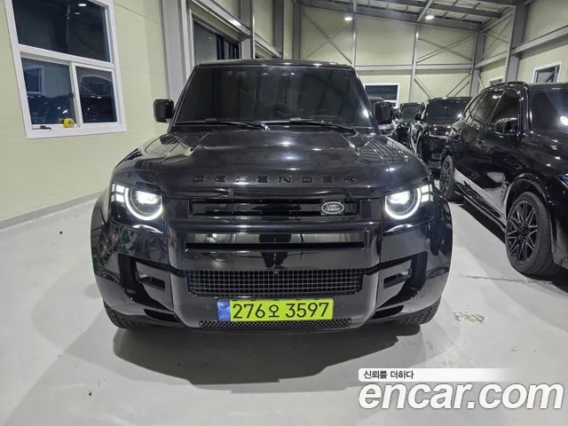 Фотография автомобиля — Land Rover Defender L663