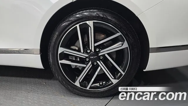 Genesis G80 Бензин 2.5 турбо 2WD — Фото автомобиля 21