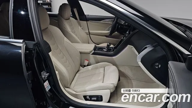 BMW 8 Series G15 — Фото автомобиля 26