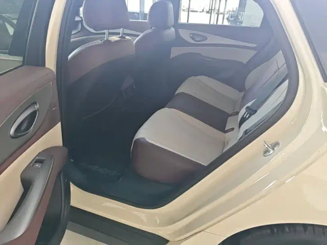 BYD Seal 07 DM-i — Фото автомобиля 16