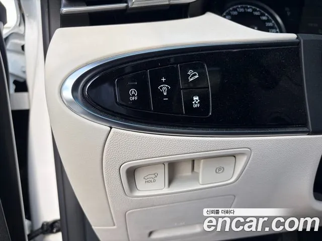 Genesis GV70 — Фото автомобиля 16