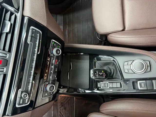 BMW X1 — Фото автомобиля 14
