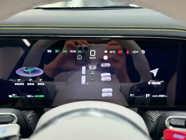 Denza Z9GT — Фото автомобиля 15