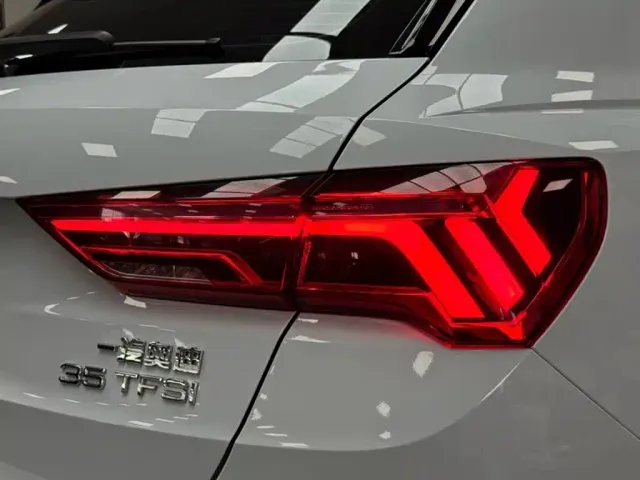 Audi Q3 — Фото автомобиля 20