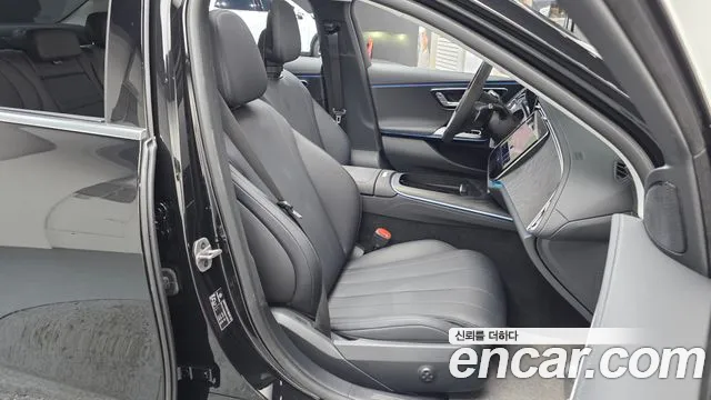 Mercedes-Benz E-Class — Фото автомобиля 26