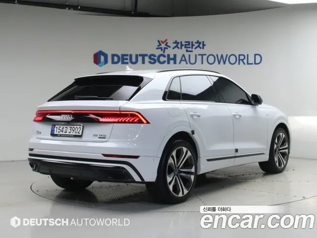 Audi Q8 55 TFSI quattro Premium — Фото автомобиля 2