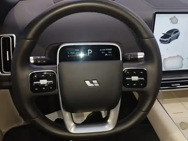 Li Auto L8 — Фото автомобиля 10