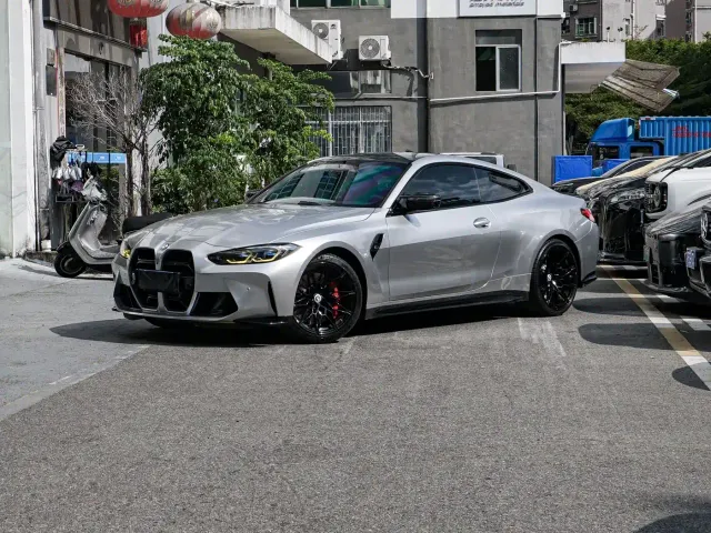 Фотография автомобиля — BMW M4