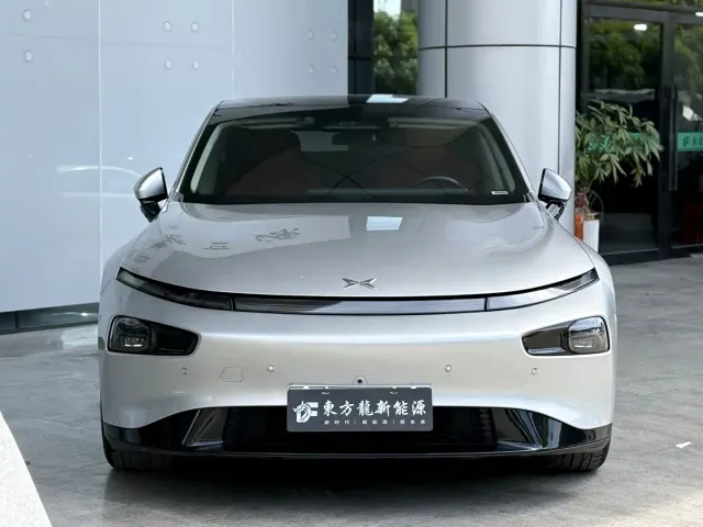 Xpeng P7 — Фото автомобиля 2