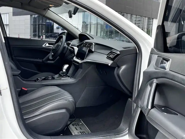 Peugeot 408 — Фото автомобиля 17