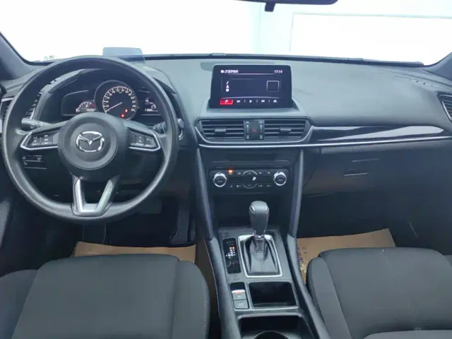 Mazda CX-4 — Фото автомобиля 12