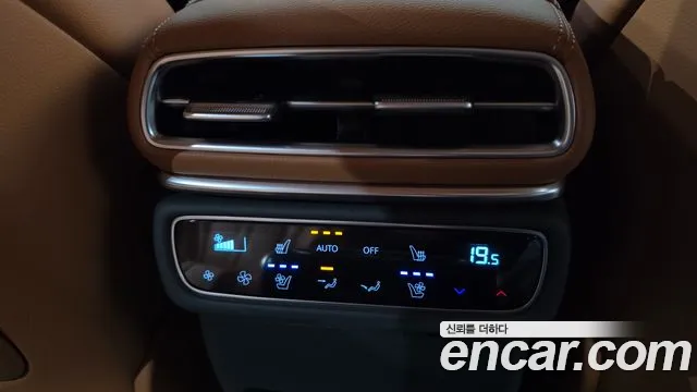 Genesis GV80 — Фото автомобиля 20