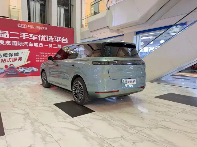 IM Motors LS8 — Фото автомобиля 13