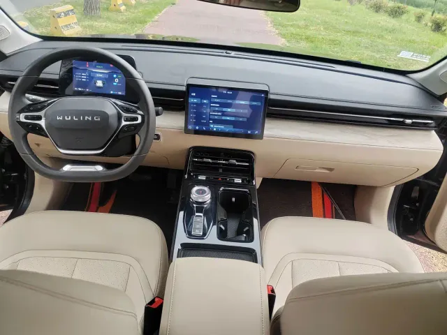 Wuling Starlight — Фото автомобиля 14