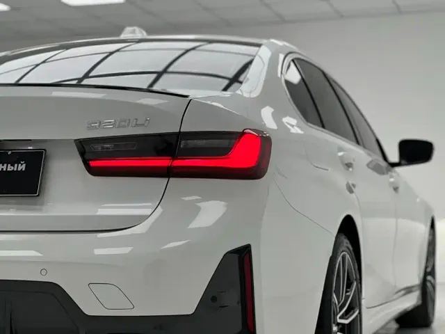 BMW 3 Series — Фото автомобиля 10