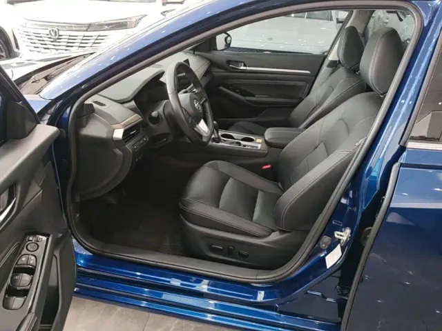 Nissan Teana — Фото автомобиля 15