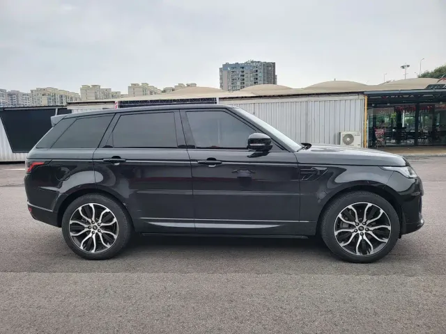 Land Rover Range Rover Sport — Фото автомобиля 14