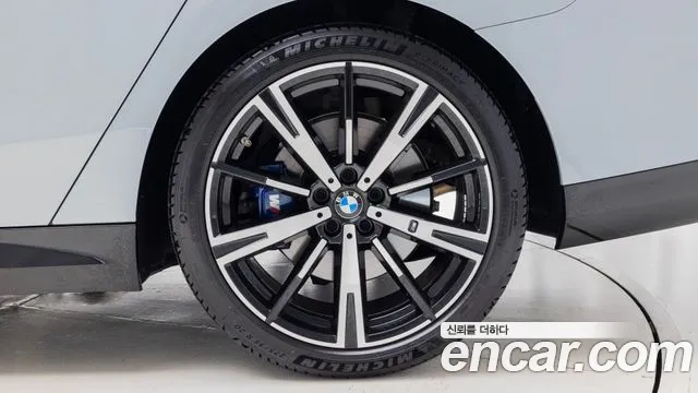 BMW 5 Series G60 — Фото автомобиля 5