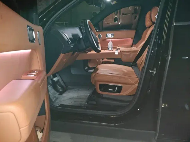 Li Auto L9 — Фото автомобиля 11